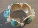 Artisanat -Bracelet coquilles et perles vert poli 