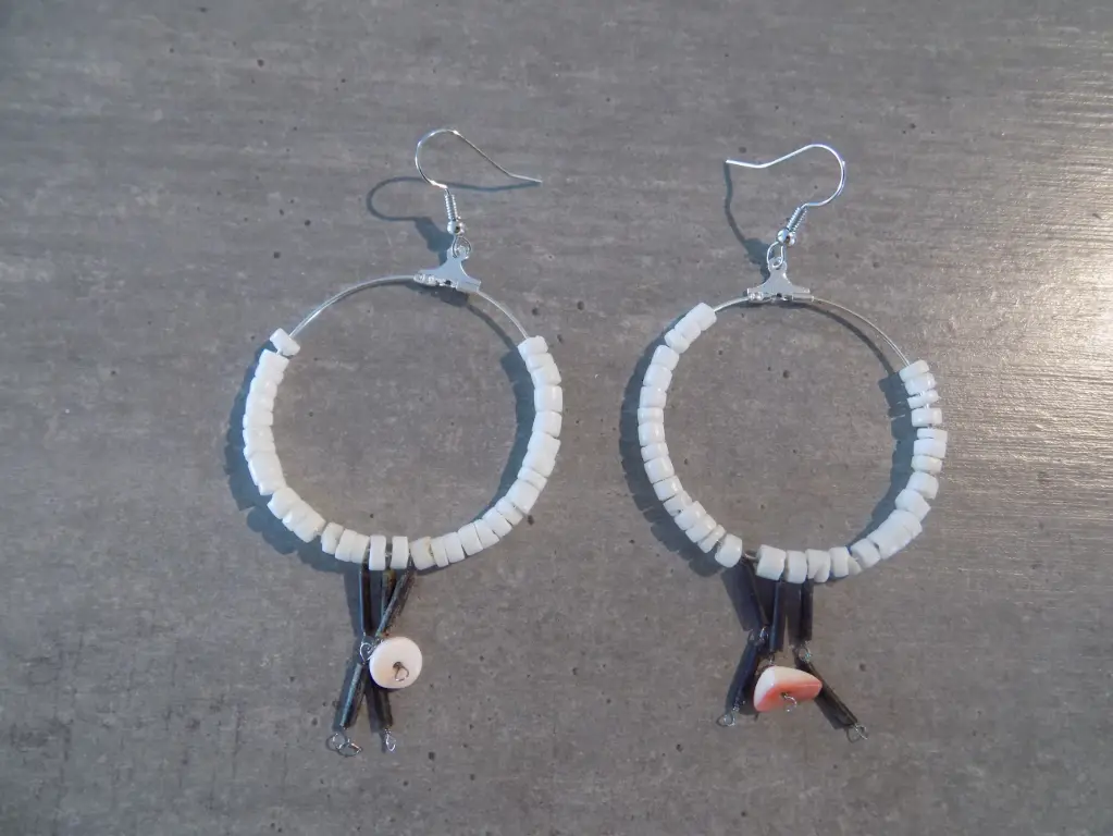 Artisanat - Boucle oreille créole nacre corail
