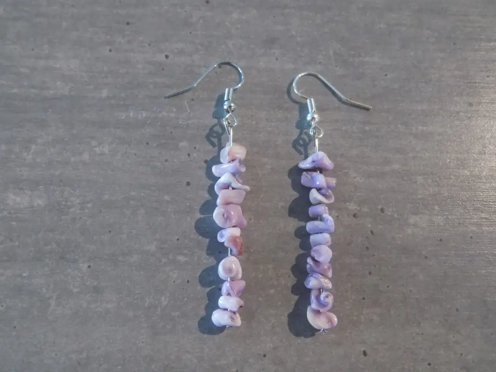 Artisanat - Boucle oreille droite corail mauve