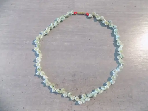 Artisanat - Collier pm ou bracelet double coquillages verts 